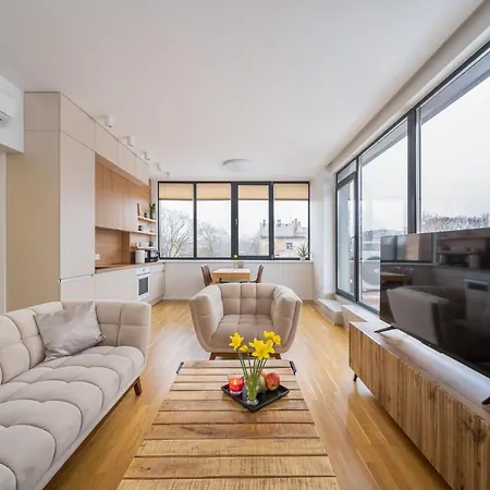 1-Bedroom Penthouse With Underground Parking 里加 外观 照片