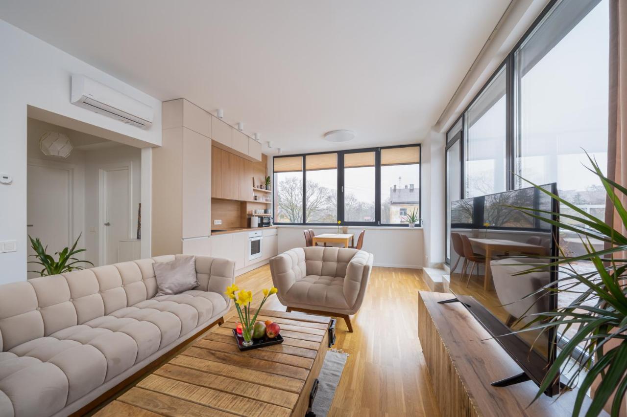 1-bedroom Penthouse With Underground Parking Apartamento Riga