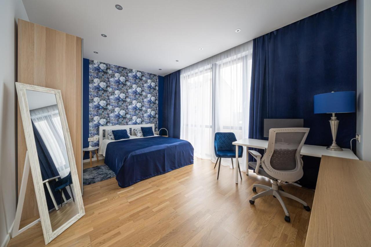 Lägenhet 1-bedroom Penthouse With Underground Parking Riga